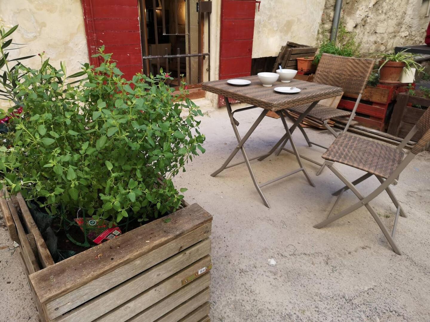 La Maison Des Hautures Holiday home Arles